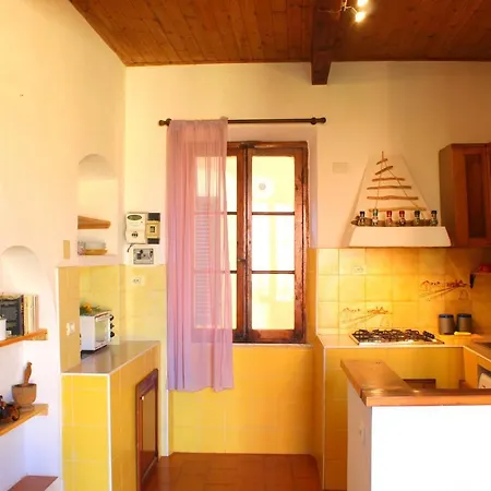 La Terrazza Sugli Aranci Apartment *